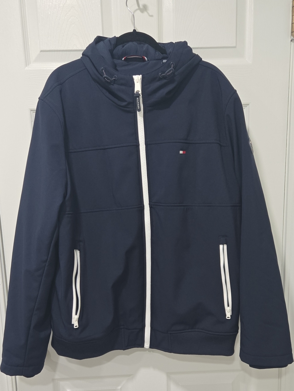Tommy Hilfiger Men’s Navy Hooded Windbreaker with White Zippers